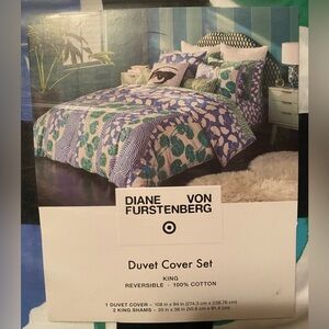 Diane Von Furstenberg x Target Floral Blue and White Duvet Cover